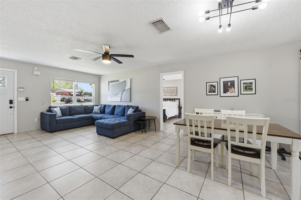 For Sale: $261,000 (3 beds, 2 baths, 1160 Square Feet)