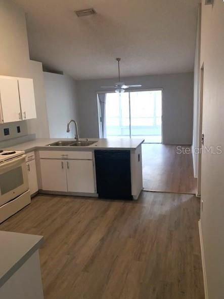 For Rent: $1,895 (3 beds, 2 baths, 1436 Square Feet)