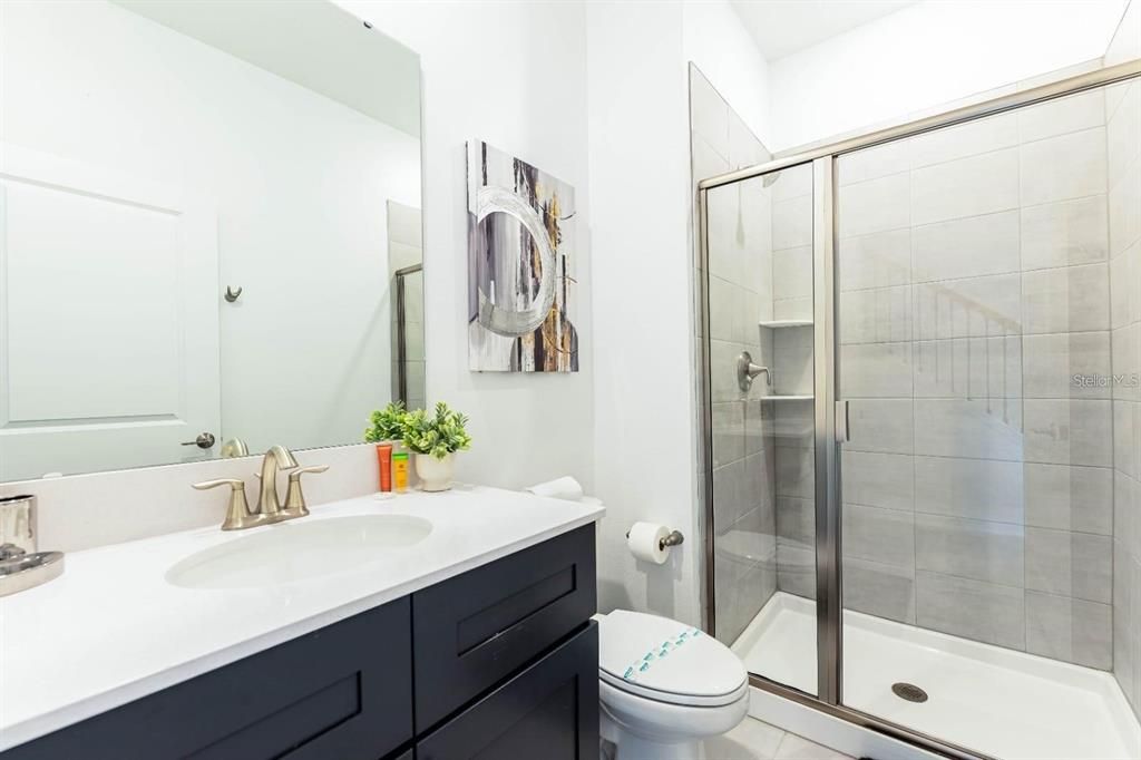 出租: $3,200 (4 贝兹, 3 浴室, 1902 平方英尺)