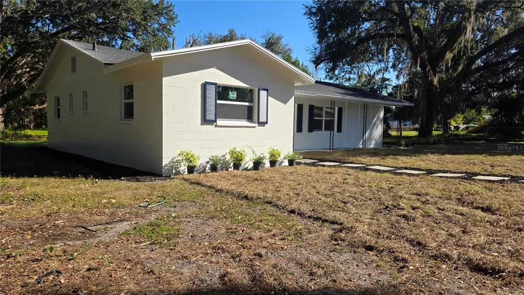 For Sale: $349,000 (3 beds, 2 baths, 1454 Square Feet)