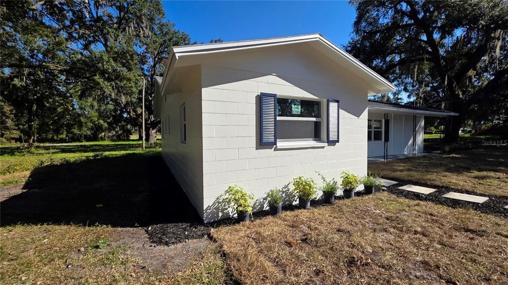 For Sale: $349,000 (3 beds, 2 baths, 1454 Square Feet)