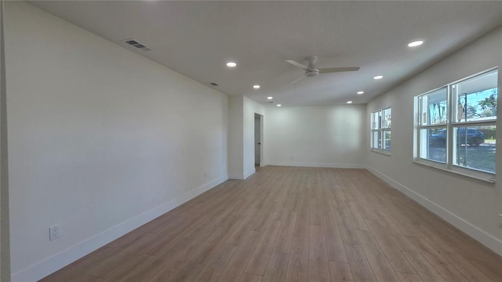 For Sale: $349,000 (3 beds, 2 baths, 1454 Square Feet)