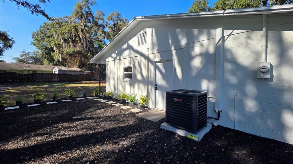 For Sale: $349,000 (3 beds, 2 baths, 1454 Square Feet)