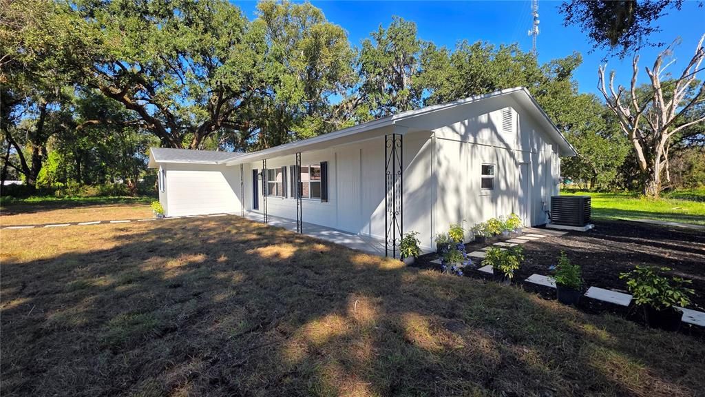 For Sale: $349,000 (3 beds, 2 baths, 1454 Square Feet)