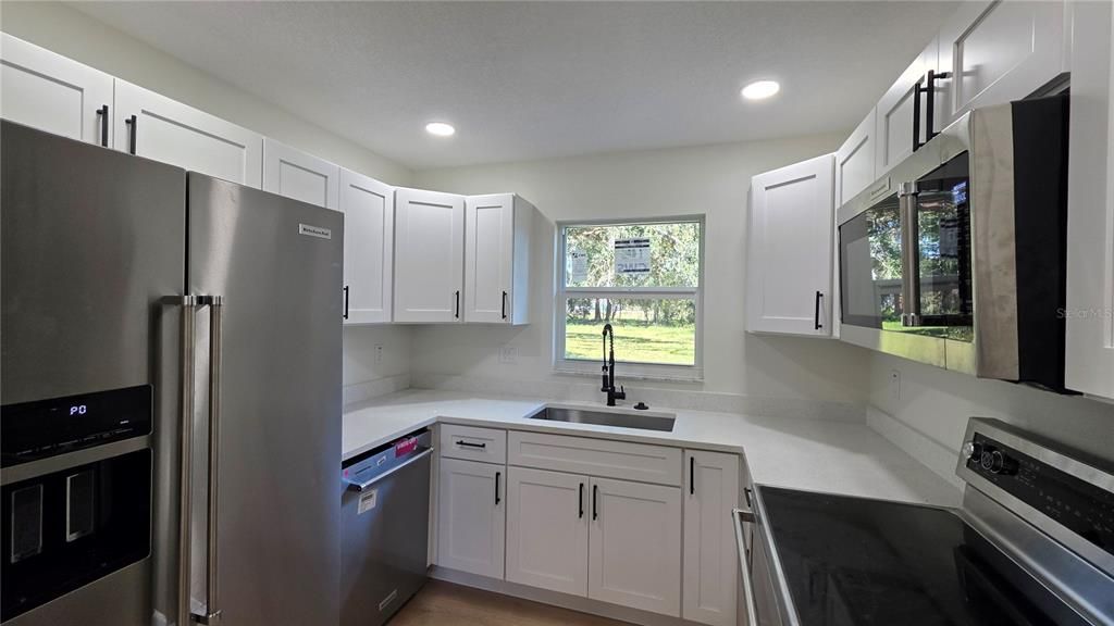 For Sale: $349,000 (3 beds, 2 baths, 1454 Square Feet)