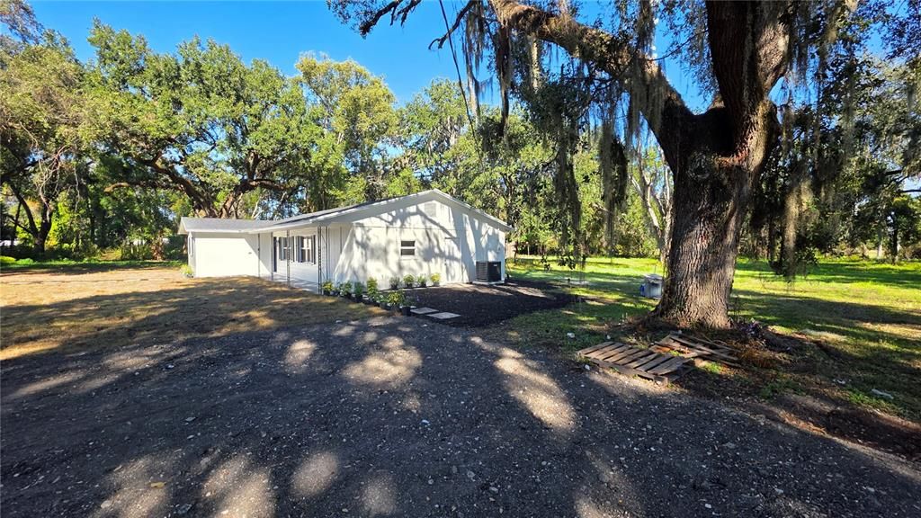 For Sale: $349,000 (3 beds, 2 baths, 1454 Square Feet)