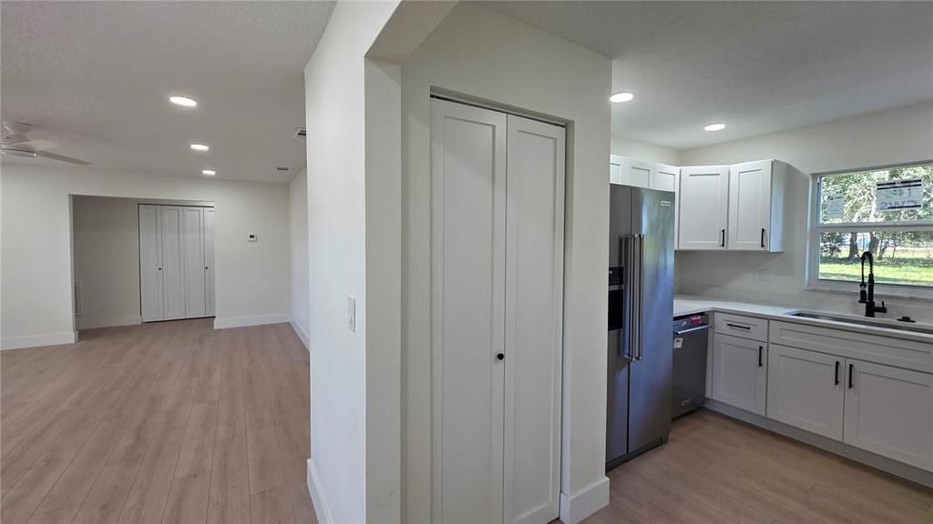 For Sale: $349,000 (3 beds, 2 baths, 1454 Square Feet)