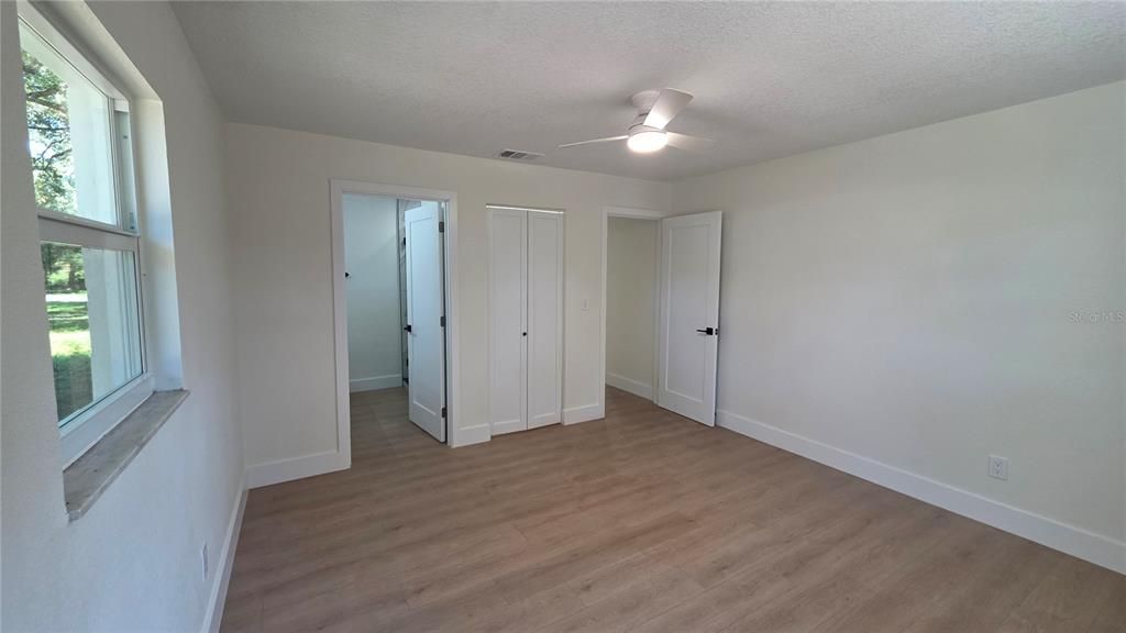 For Sale: $349,000 (3 beds, 2 baths, 1454 Square Feet)