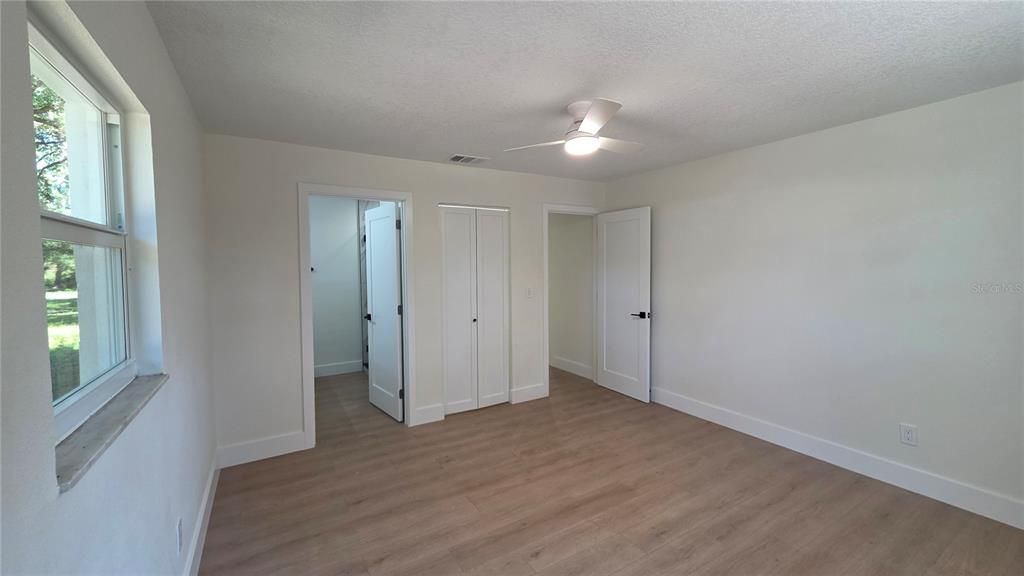 For Sale: $349,000 (3 beds, 2 baths, 1454 Square Feet)