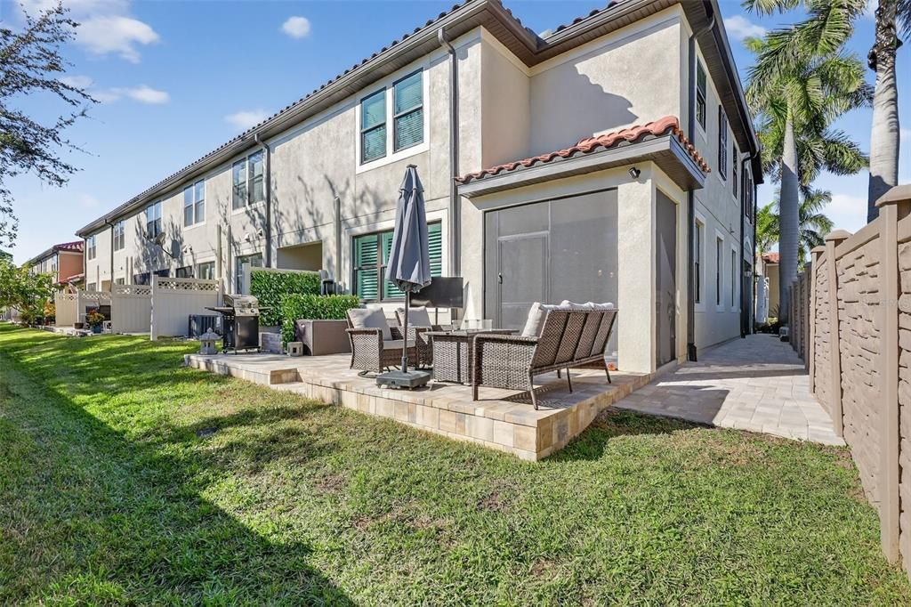 For Rent: $2,900 (3 beds, 2 baths, 2221 Square Feet)