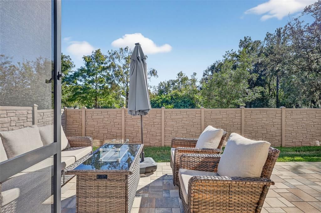 For Rent: $2,900 (3 beds, 2 baths, 2221 Square Feet)