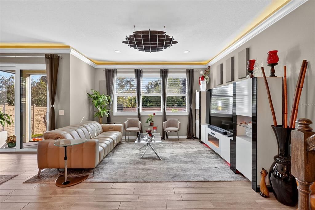 For Rent: $2,900 (3 beds, 2 baths, 2221 Square Feet)