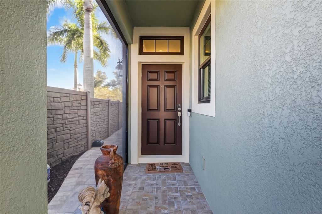 For Rent: $2,900 (3 beds, 2 baths, 2221 Square Feet)