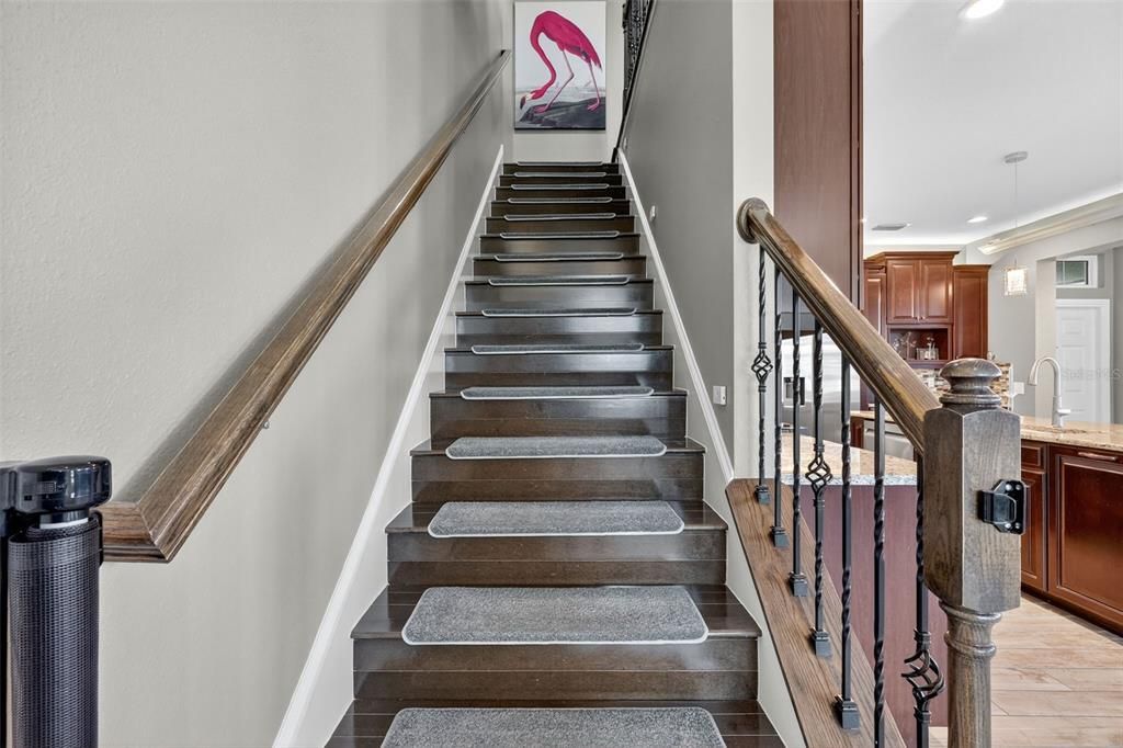 For Rent: $2,900 (3 beds, 2 baths, 2221 Square Feet)