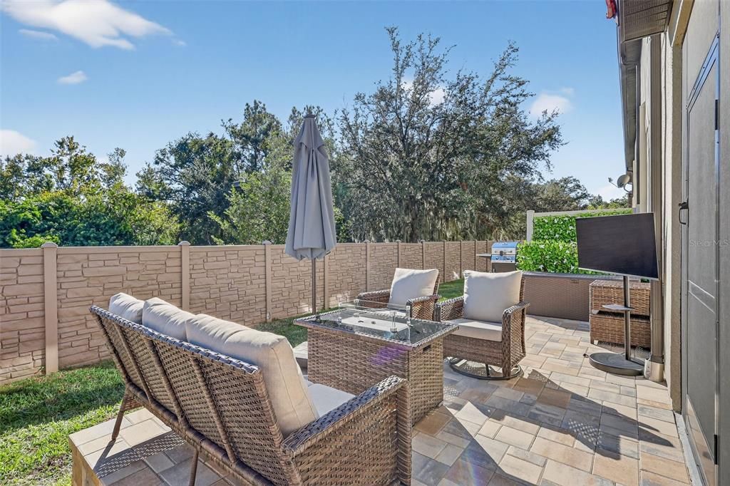 For Rent: $2,900 (3 beds, 2 baths, 2221 Square Feet)