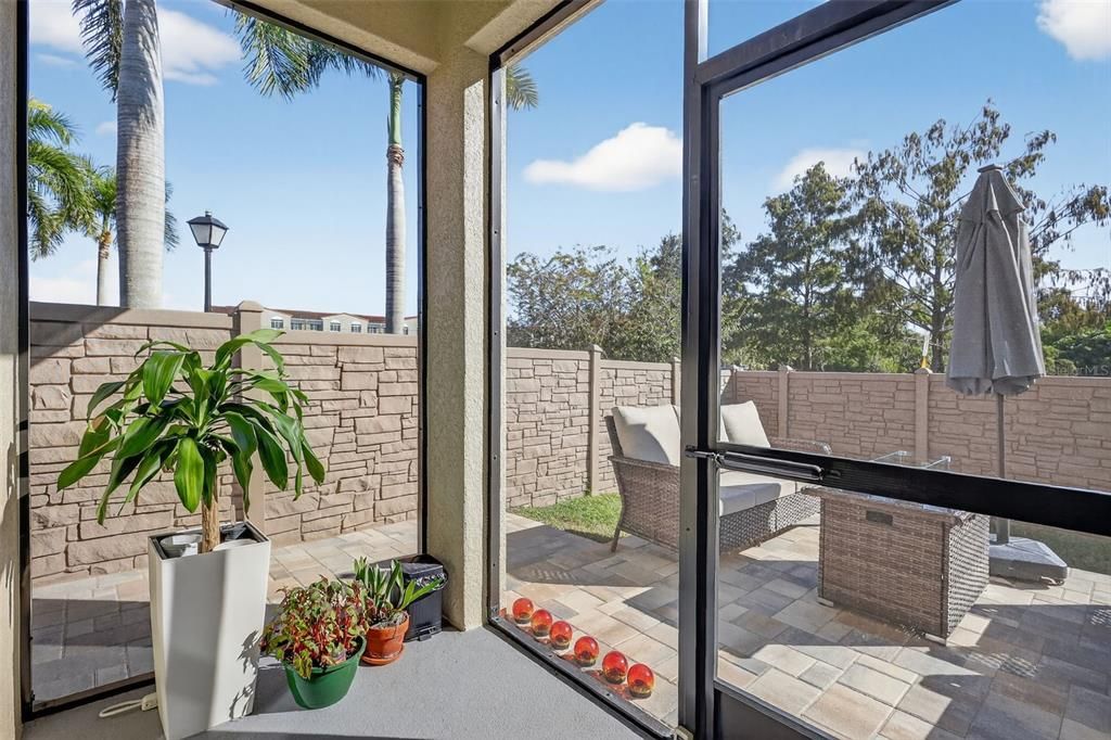 For Rent: $2,900 (3 beds, 2 baths, 2221 Square Feet)