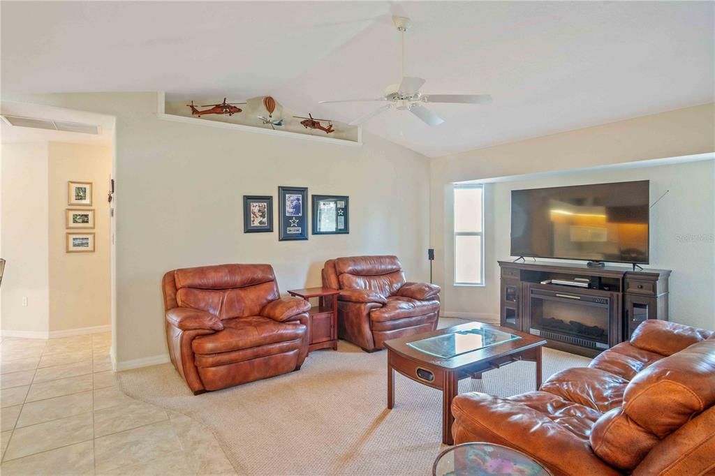 For Sale: $450,000 (3 beds, 2 baths, 2121 Square Feet)