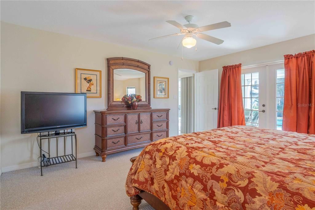 For Sale: $450,000 (3 beds, 2 baths, 2121 Square Feet)