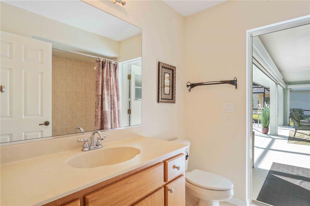 For Sale: $450,000 (3 beds, 2 baths, 2121 Square Feet)