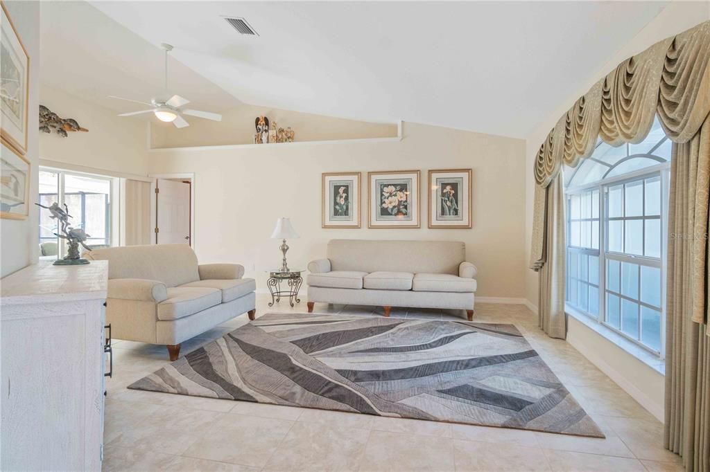 For Sale: $450,000 (3 beds, 2 baths, 2121 Square Feet)