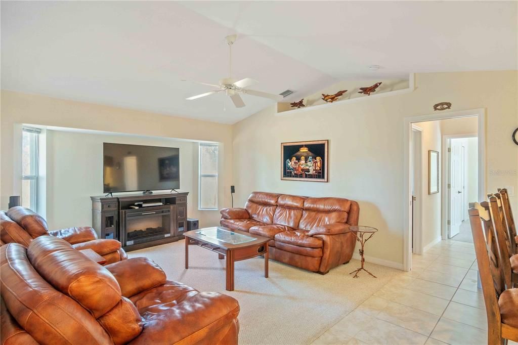 For Sale: $450,000 (3 beds, 2 baths, 2121 Square Feet)