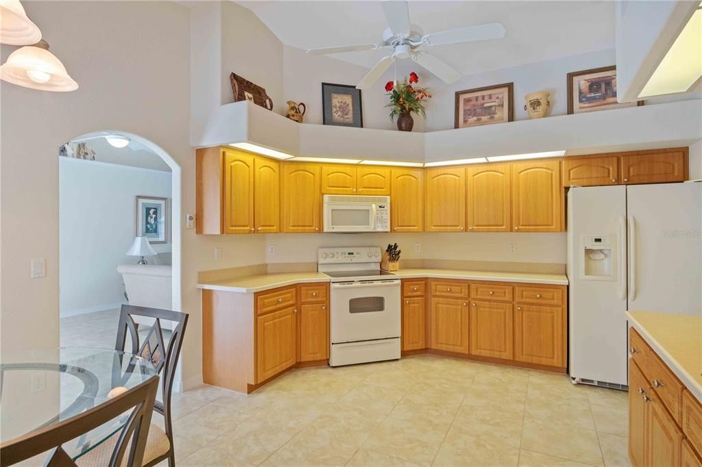 For Sale: $450,000 (3 beds, 2 baths, 2121 Square Feet)