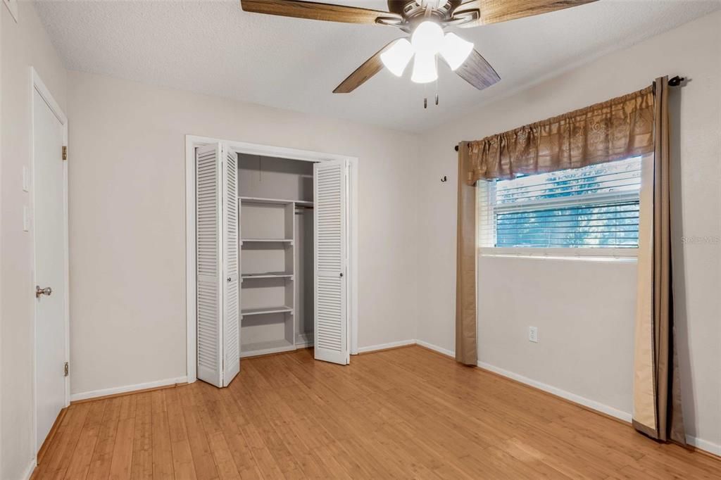 待售: $309,000 (3 贝兹, 2 浴室, 1350 平方英尺)