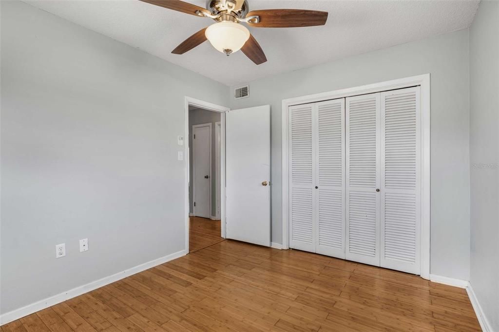 待售: $309,000 (3 贝兹, 2 浴室, 1350 平方英尺)