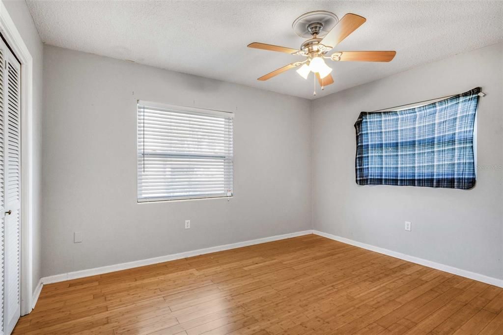 待售: $309,000 (3 贝兹, 2 浴室, 1350 平方英尺)