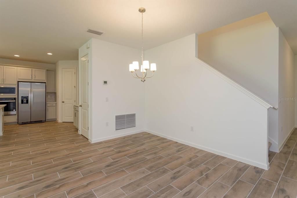 Active With Contract: $902,382 (4 beds, 4 baths, 2945 Square Feet)