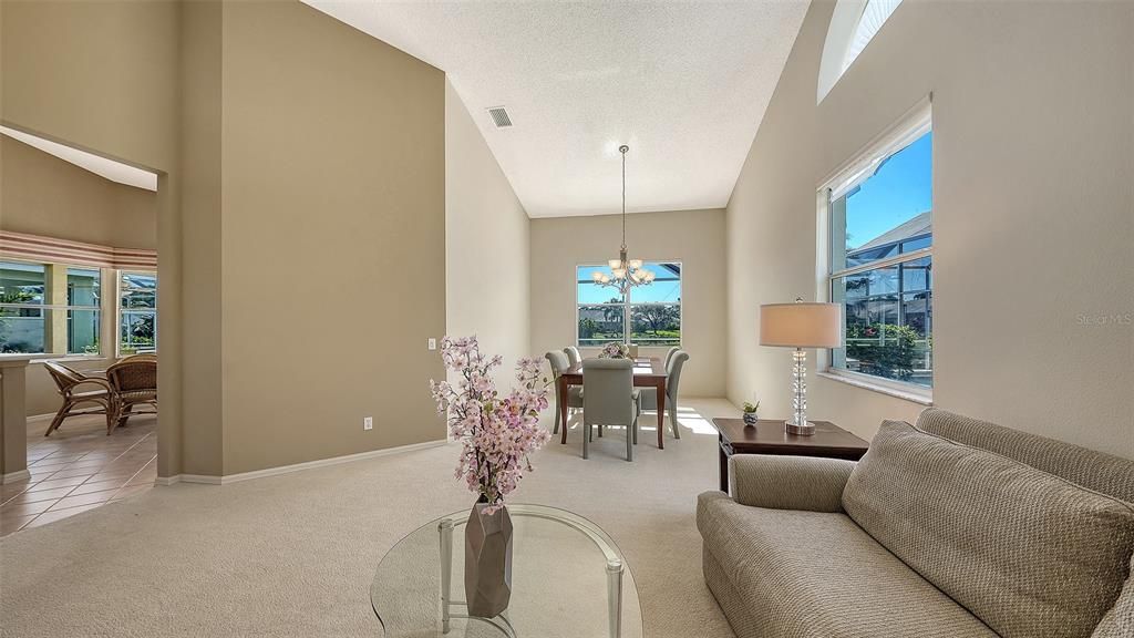 待售: $565,000 (3 贝兹, 2 浴室, 2024 平方英尺)