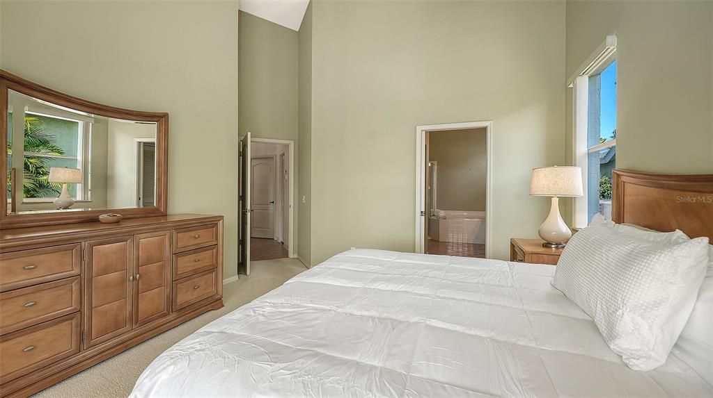 待售: $565,000 (3 贝兹, 2 浴室, 2024 平方英尺)