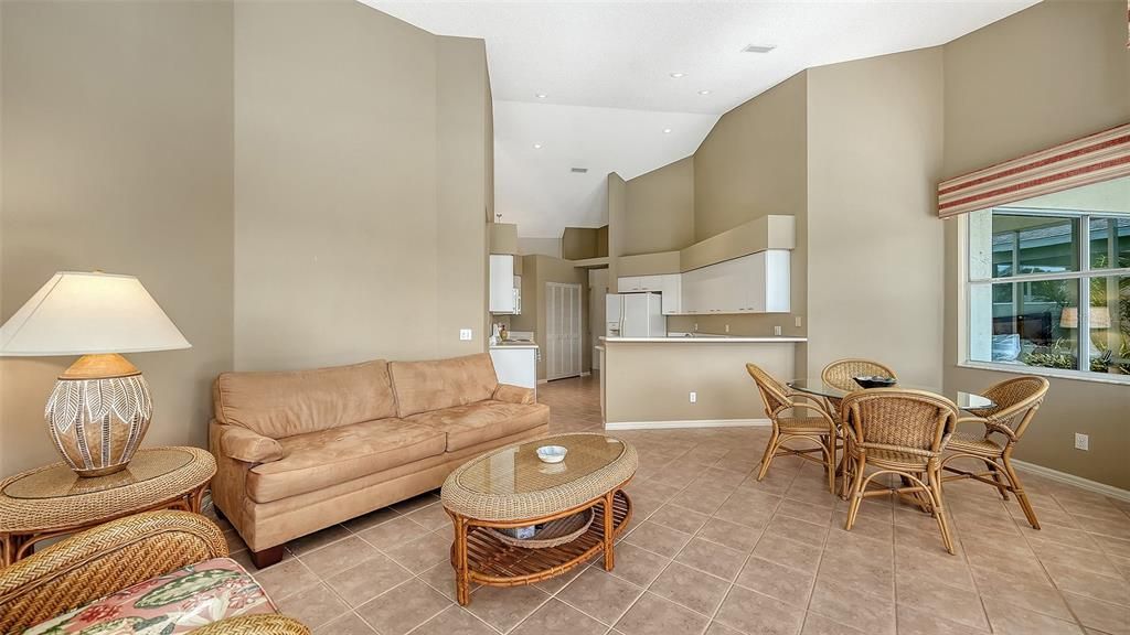 待售: $565,000 (3 贝兹, 2 浴室, 2024 平方英尺)