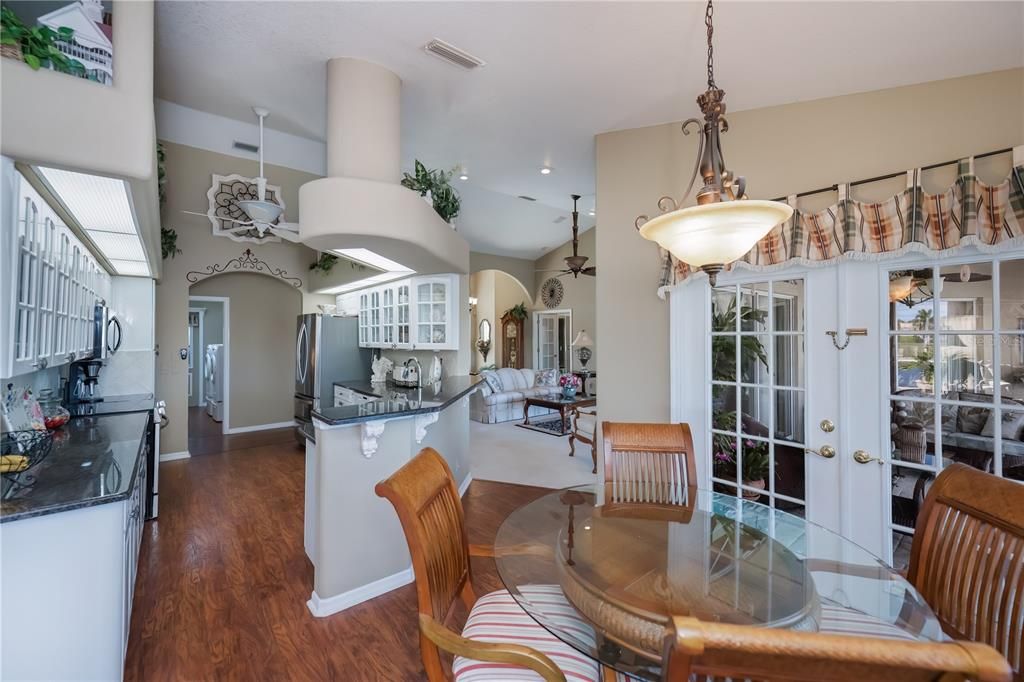 На продажу: $525,000 (3 спален, 2 ванн, 2232 Квадратных фут)