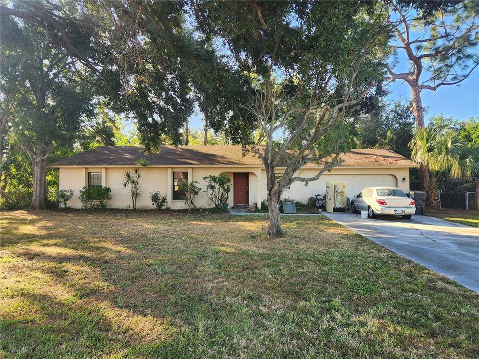 Под контрактом: $290,000 (3 спален, 2 ванн, 1376 Квадратных фут)