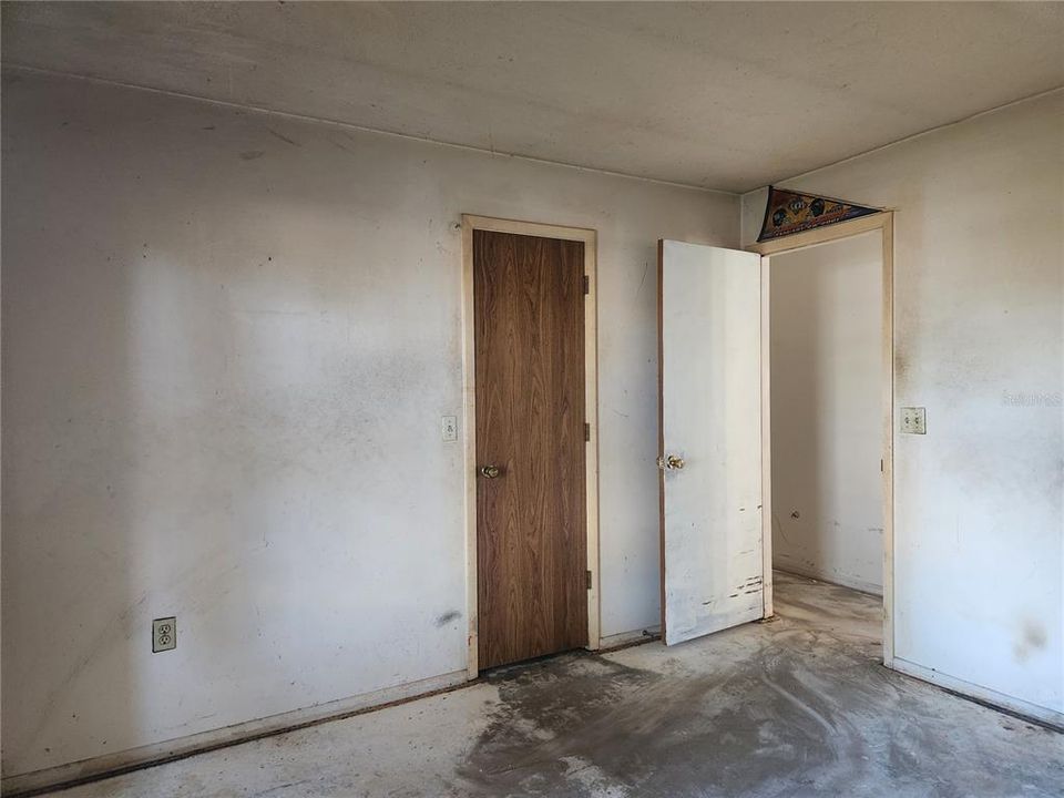 Под контрактом: $290,000 (3 спален, 2 ванн, 1376 Квадратных фут)