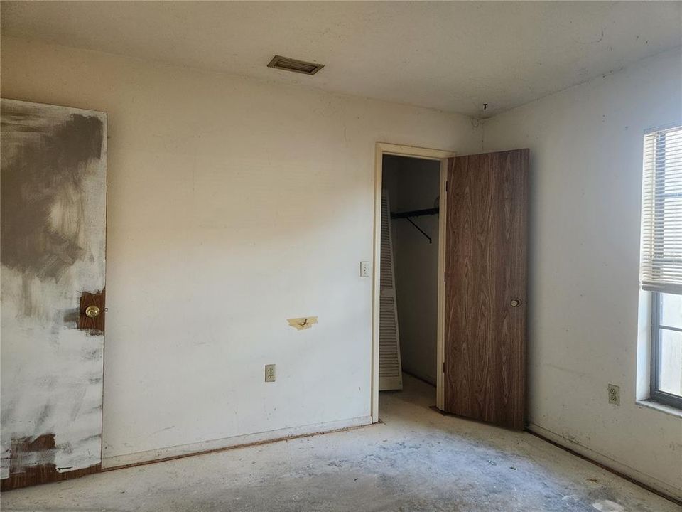 Под контрактом: $290,000 (3 спален, 2 ванн, 1376 Квадратных фут)