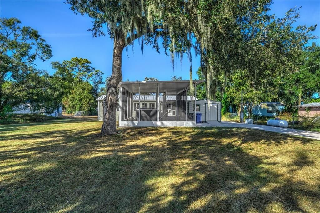 合同活跃: $300,000 (3 贝兹, 2 浴室, 1456 平方英尺)