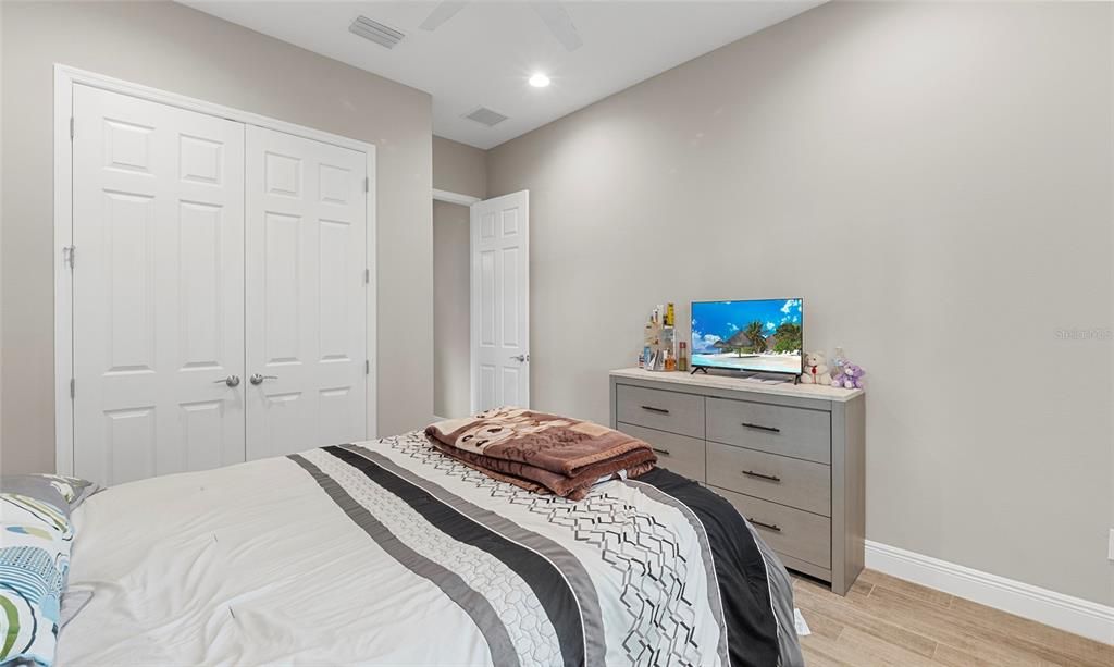 待售: $1,150,000 (5 贝兹, 4 浴室, 4709 平方英尺)