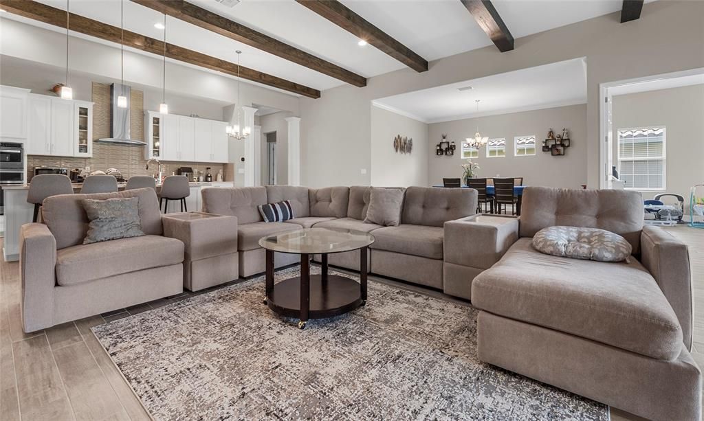 待售: $1,150,000 (5 贝兹, 4 浴室, 4709 平方英尺)