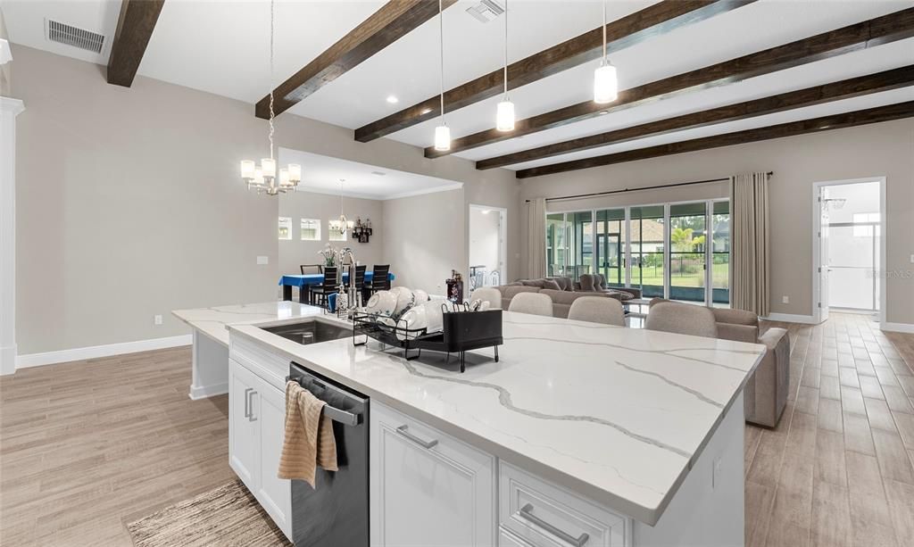 待售: $1,150,000 (5 贝兹, 4 浴室, 4709 平方英尺)