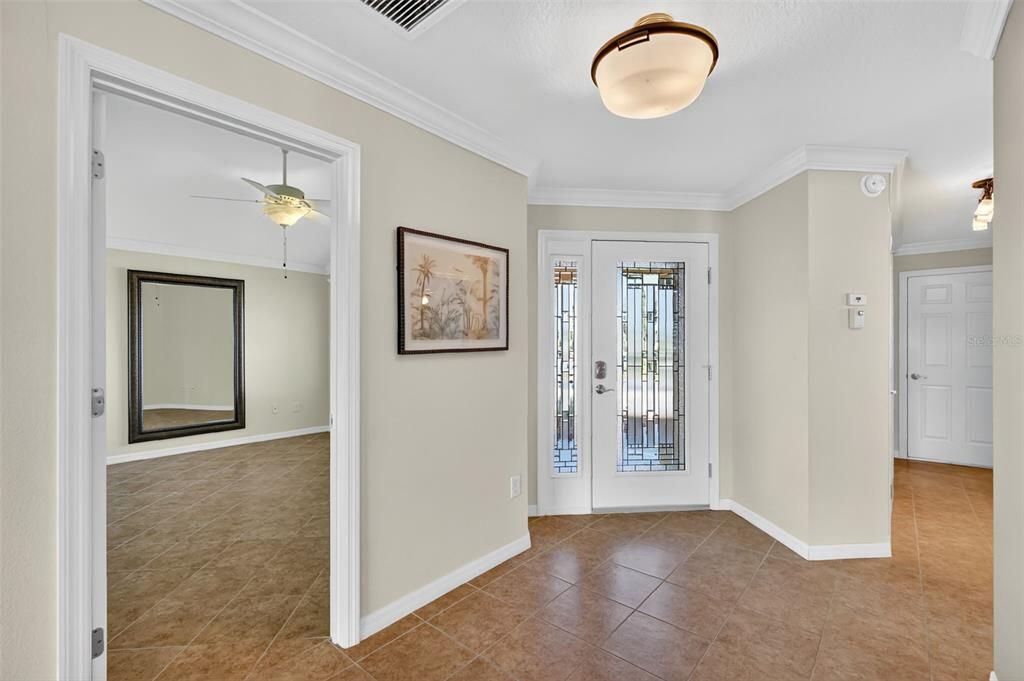 For Sale: $550,000 (3 beds, 2 baths, 1602 Square Feet)