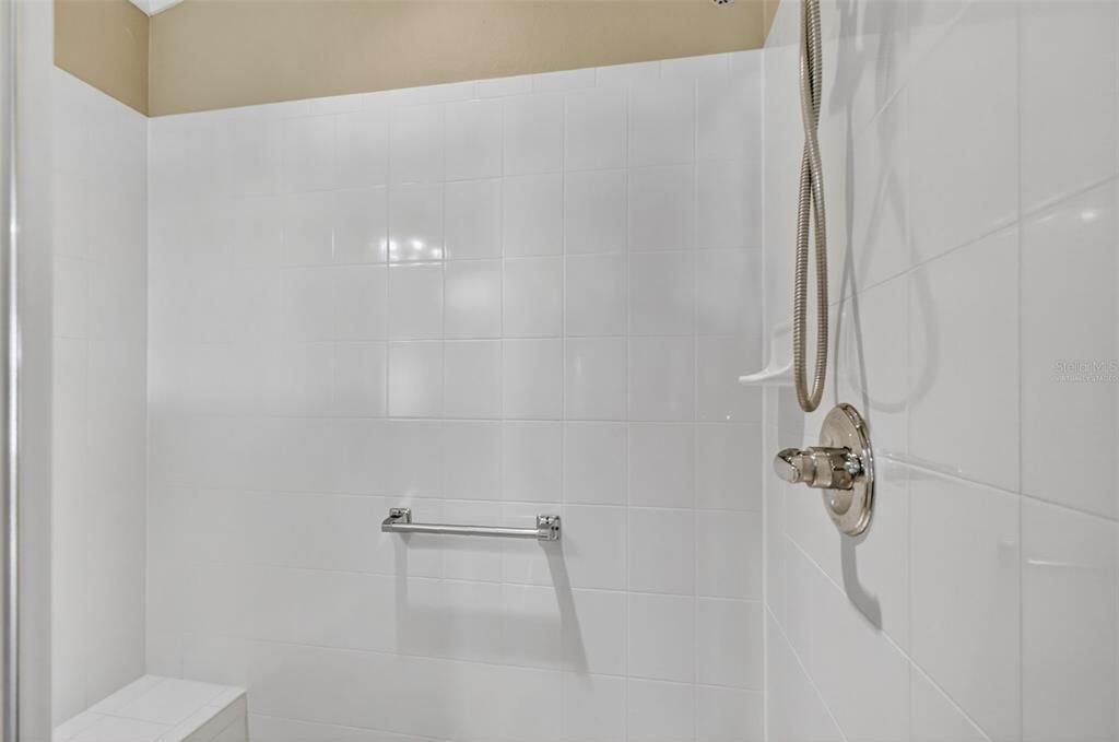 For Sale: $550,000 (3 beds, 2 baths, 1602 Square Feet)