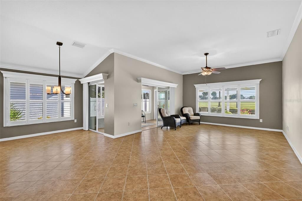 For Sale: $550,000 (3 beds, 2 baths, 1602 Square Feet)