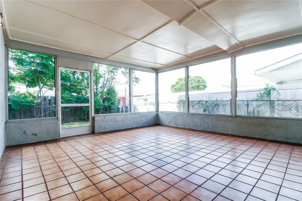 For Rent: $2,265 (2 beds, 2 baths, 1446 Square Feet)