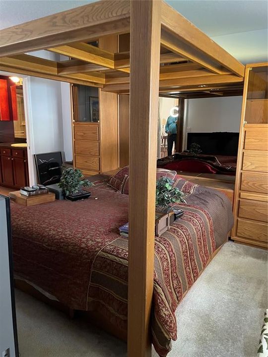 На продажу: $245,000 (2 спален, 2 ванн, 1253 Квадратных фут)