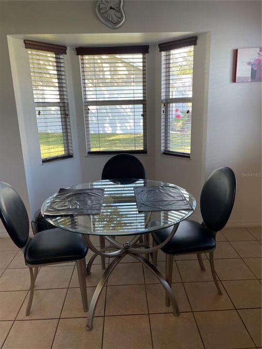 На продажу: $245,000 (2 спален, 2 ванн, 1253 Квадратных фут)