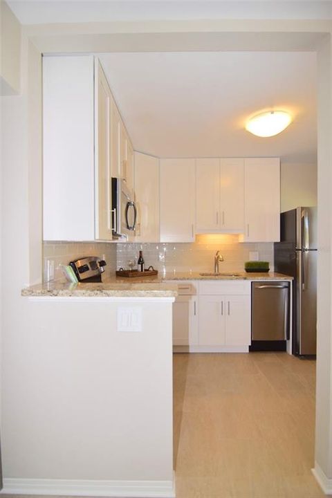 For Rent: $2,800 (2 beds, 1 baths, 1000 Square Feet)