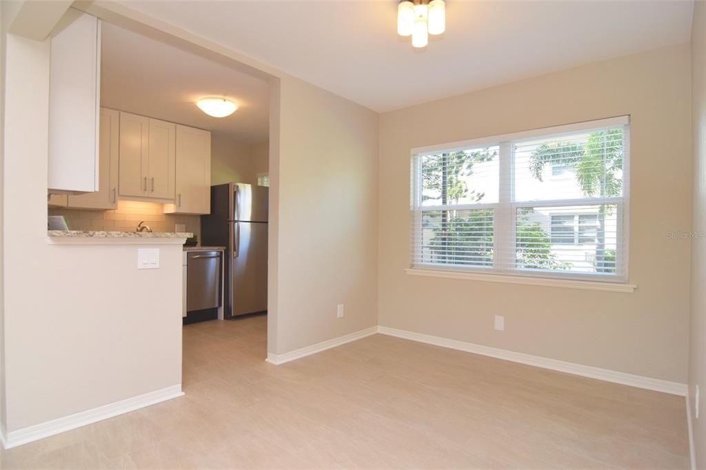 For Rent: $2,800 (2 beds, 1 baths, 1000 Square Feet)