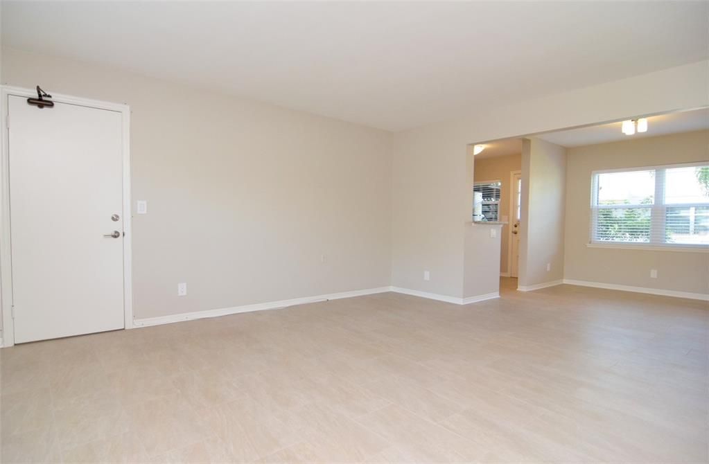 For Rent: $2,800 (2 beds, 1 baths, 1000 Square Feet)